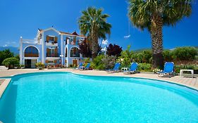Nikos Studios And Apartments